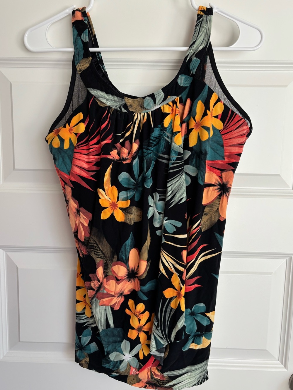 Miraclesuit Ursula Tropical Floral Tankini Top Size 14DD